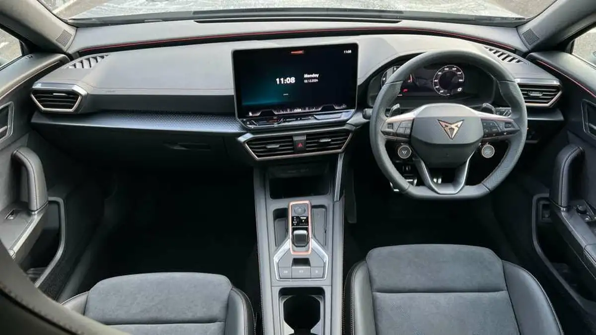 2024-cupra-formentor-15-e-hybrid-vz1-big-11