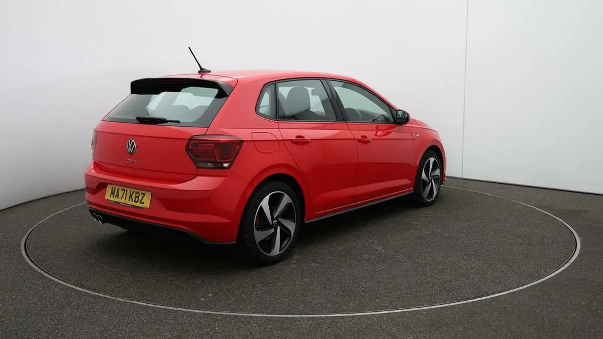 2021-volkswagen-polo-20-tsi-gti-big-7