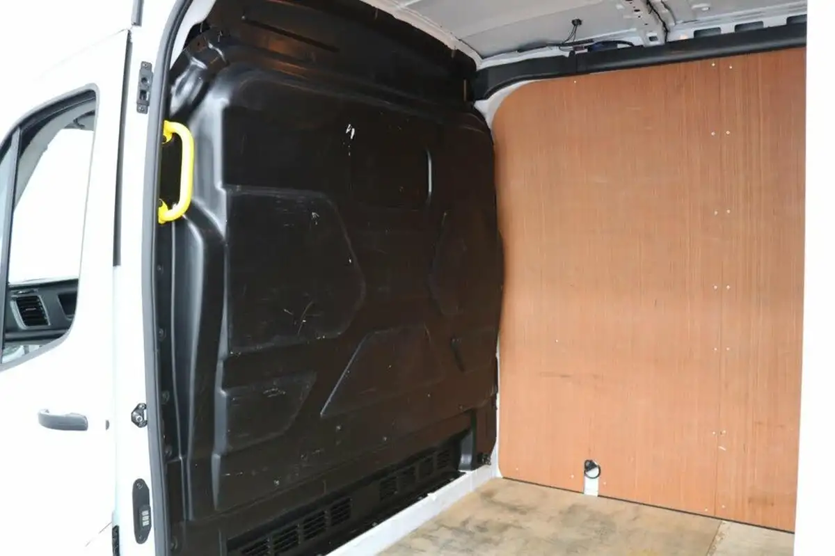 2022-ford-transit-big-13