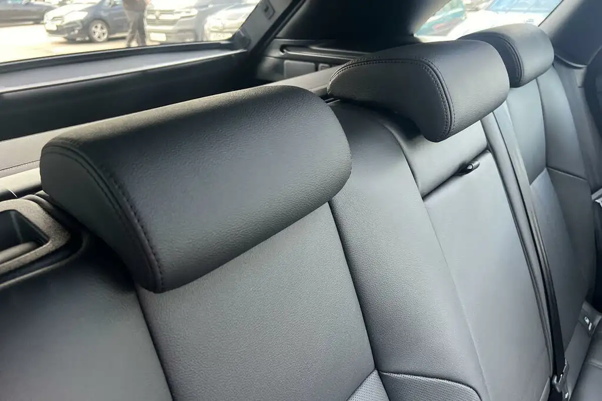 2024-land-rover-range-rover-velar-20-d200-dynamic-se-big-26