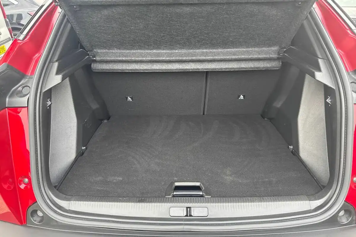 2024-peugeot-2008-suv-12-puretech-allure-130ps-big-17