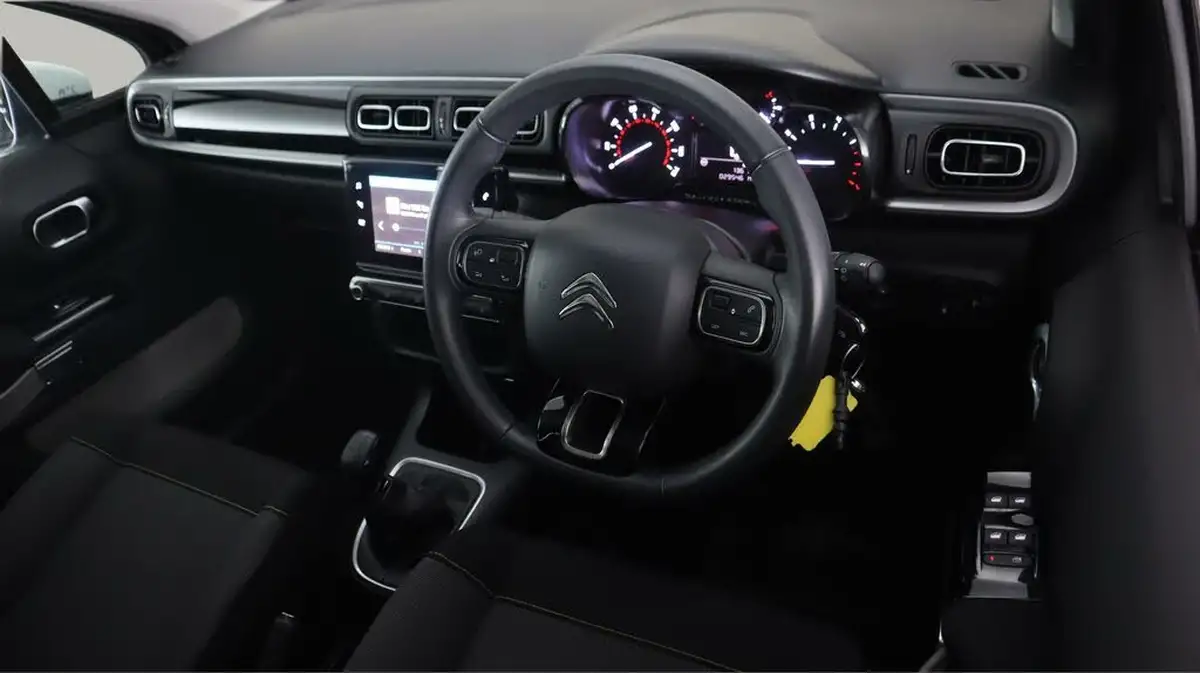2021-citroen-c3-12-puretech-shine-83ps-big-9