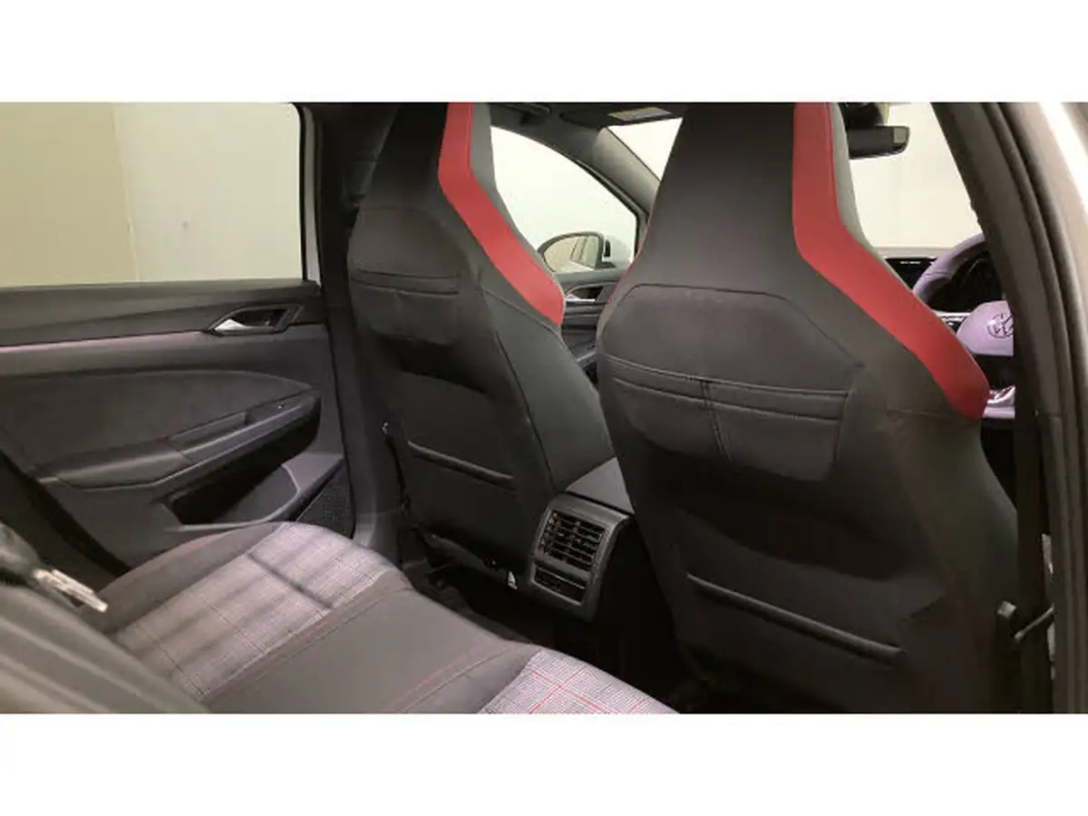 2024-volkswagen-golf-20-tsi-gti-245ps-big-40