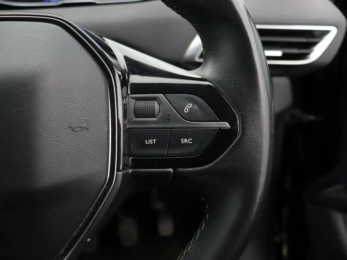 2020-peugeot-3008-suv-12-puretech-allure-big-28