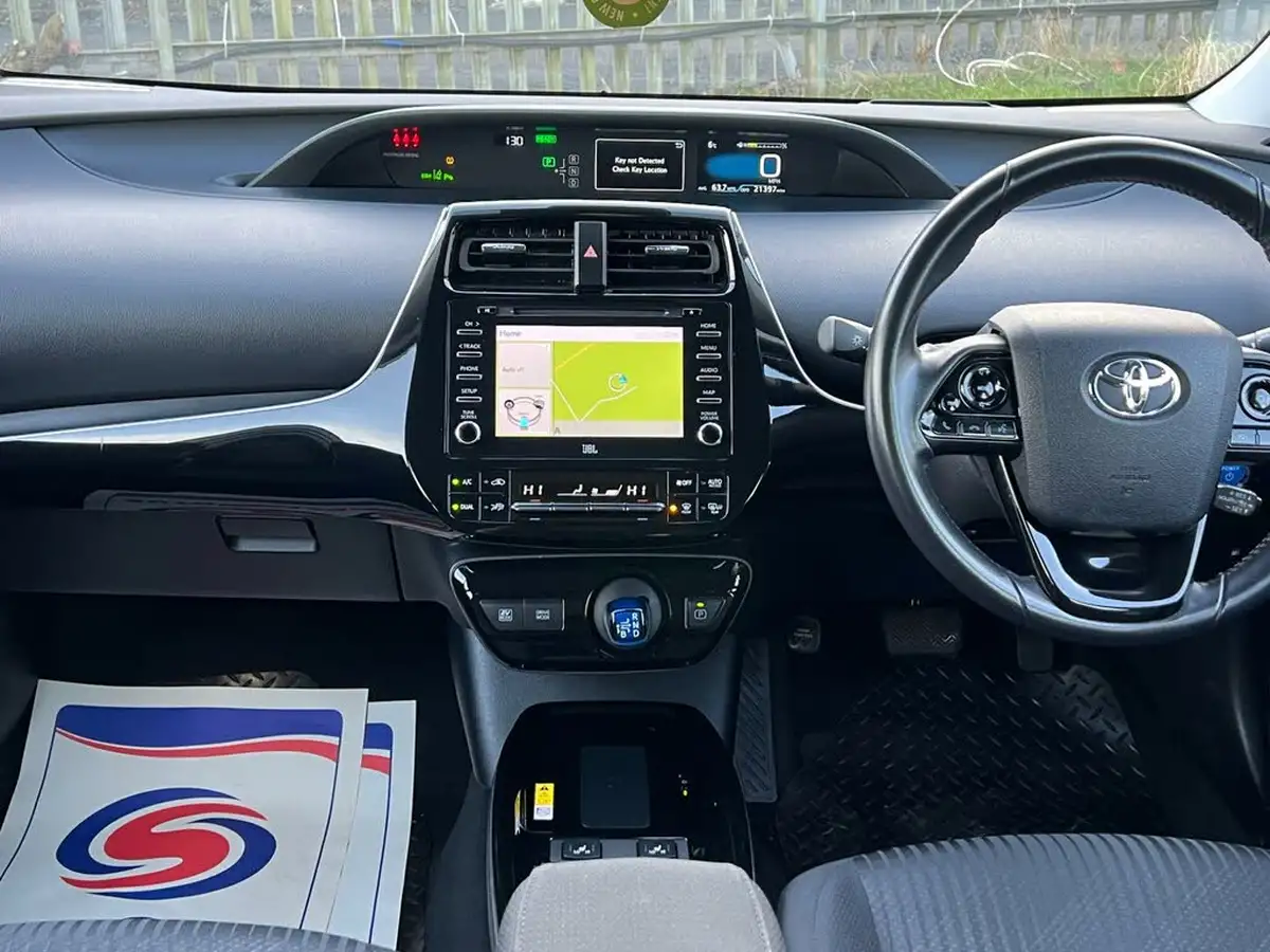 2020-toyota-prius-18-vvt-i-business-edition-plus-cvt-big-3