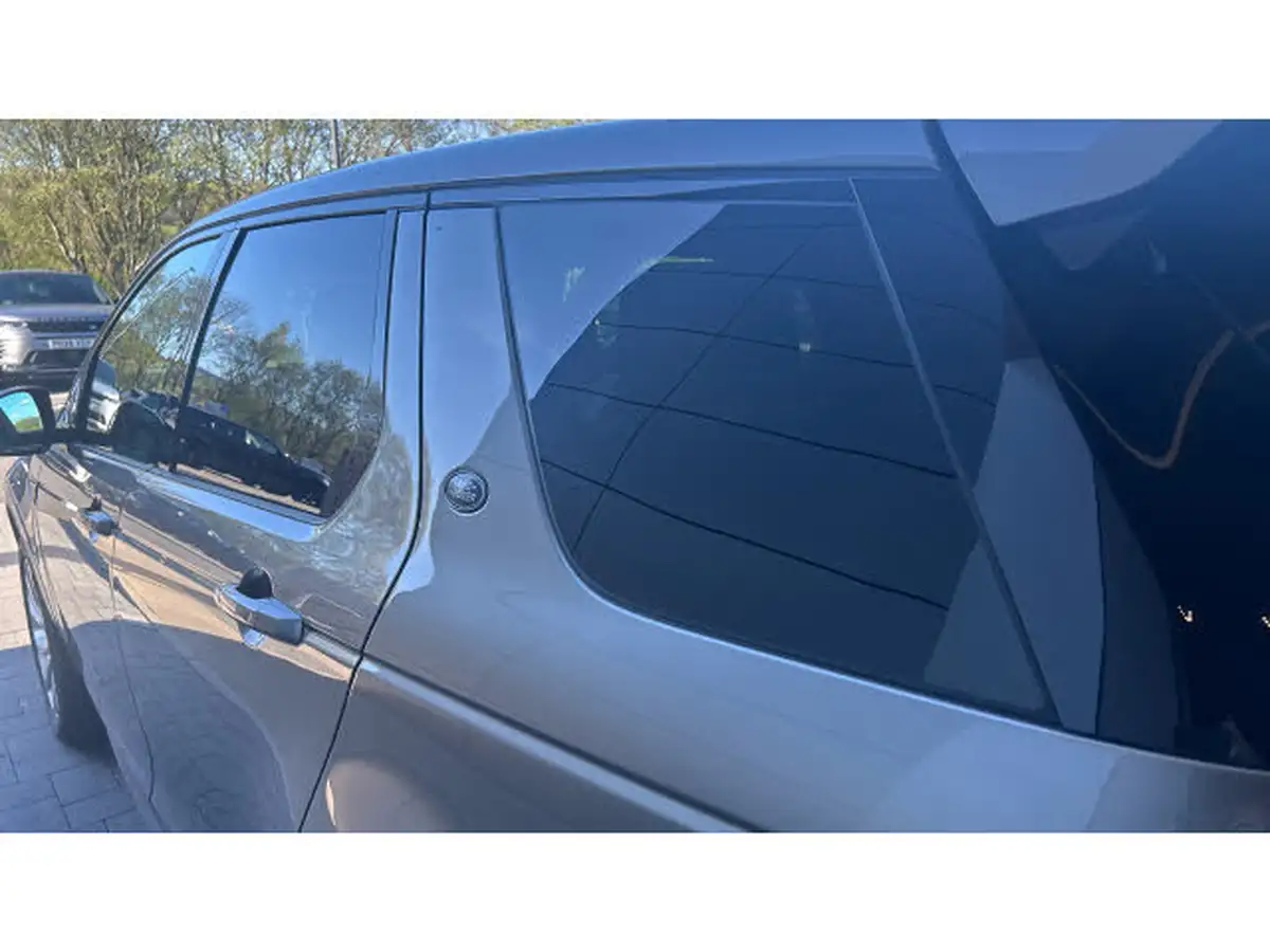 2023-land-rover-discovery-sport-20-d200-r-dynamic-hse-big-29