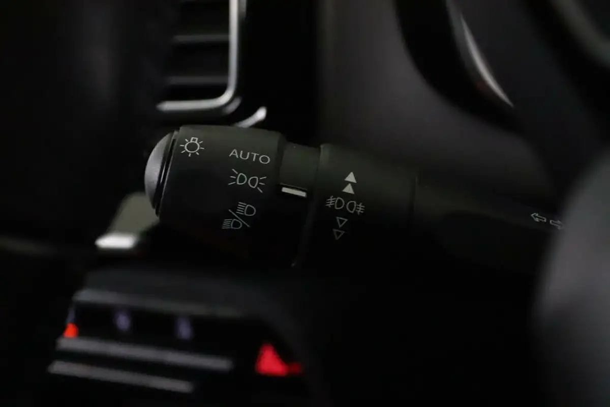 2019-citroen-c5-aircross-12-puretech-flair-big-21