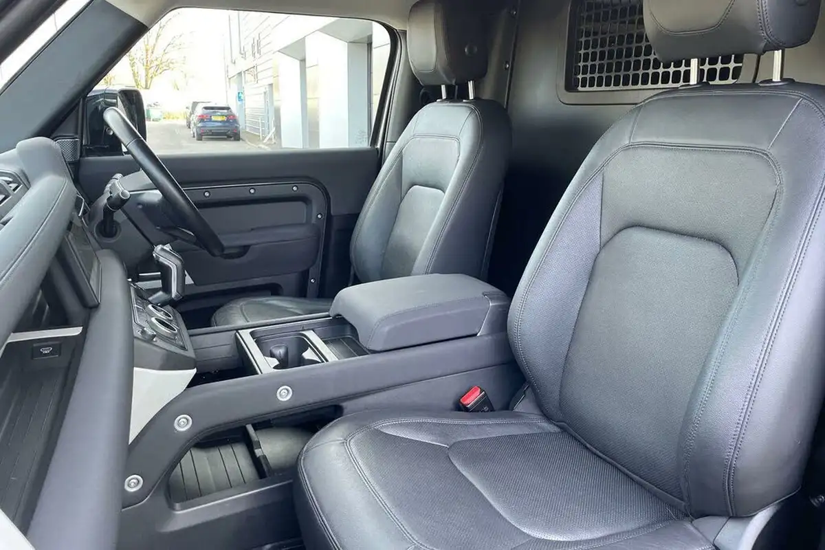 2023-land-rover-90-defender-30-d250-hard-top-se-90-2997cc-big-42