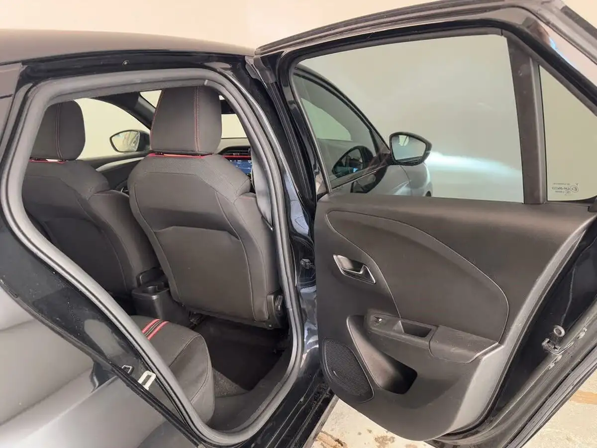 2022-vauxhall-corsa-e-sri-premium-big-14