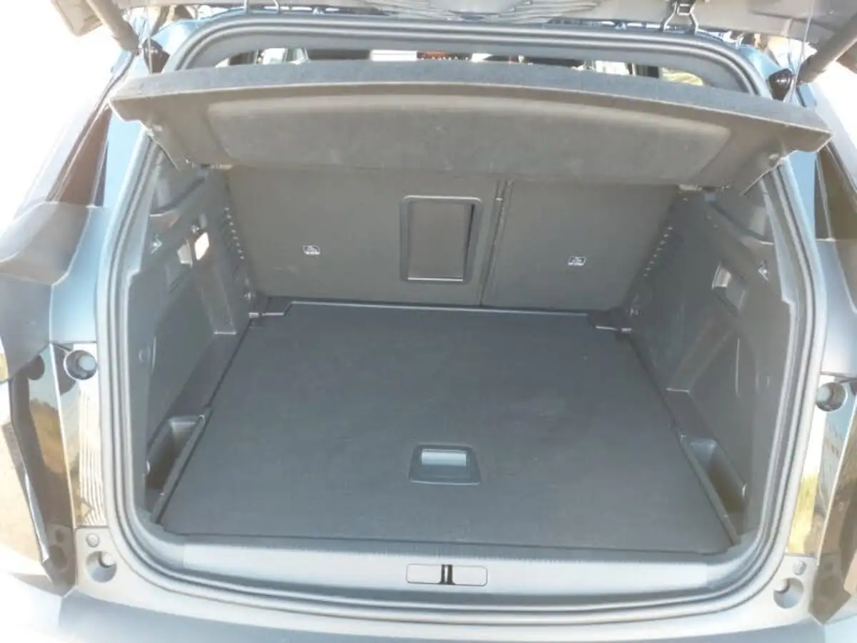 2021-peugeot-3008-suv-16-puretech-gt-premium-180bhp-ss-eat8-big-7