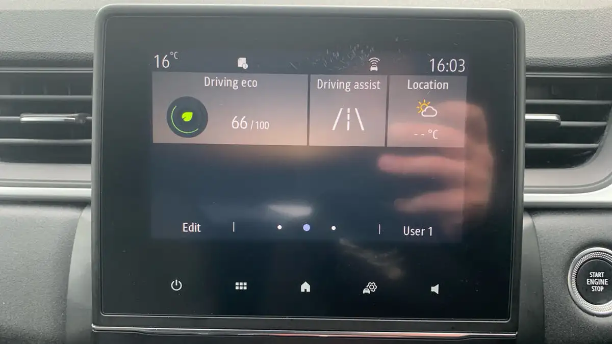 2021-renault-captur-13-tce-iconic-140ps-edc-auto-big-30
