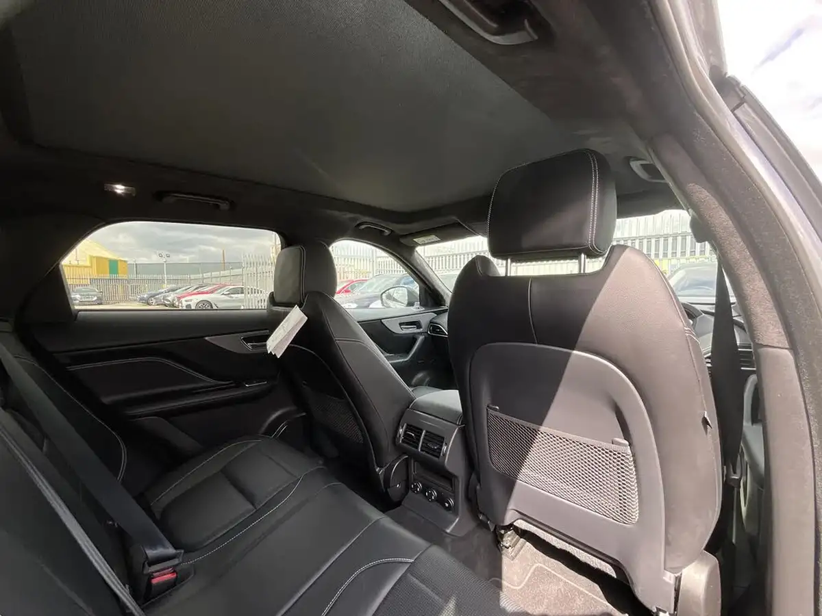 2020-jaguar-f-pace-20-i4d-chequered-flag-180ps-big-9