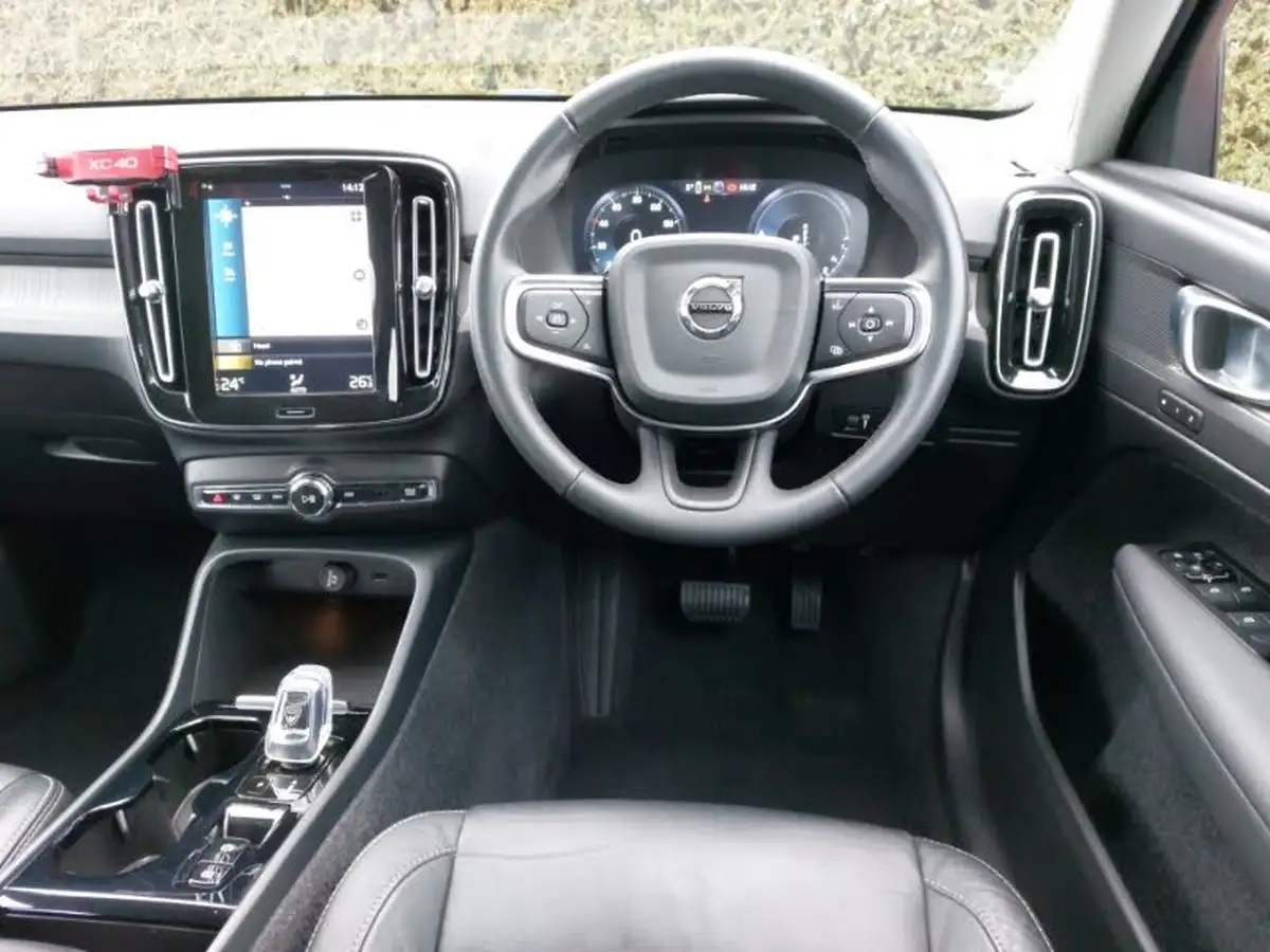 2021-volvo-xc40-15-t5-inscription-262bhp-big-6