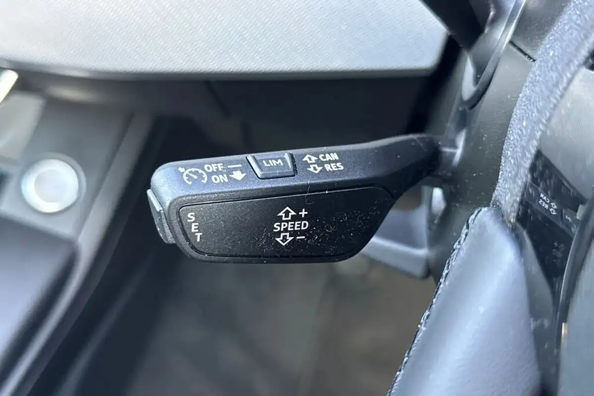 2021-audi-a4-20-30-tdi-technik-big-39