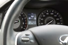 2014-infiniti-q70-35-gt-premium-hybrid-small-32