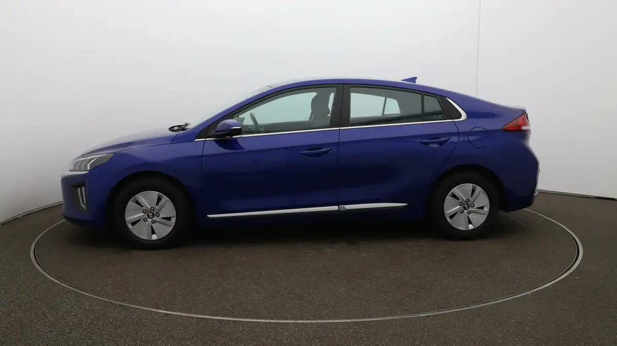 2020-hyundai-ioniq-16-gdi-premium-hybrid-big-3