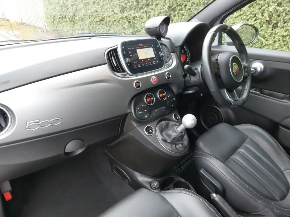2020-abarth-595-14-tjet-turismo-70th-big-4