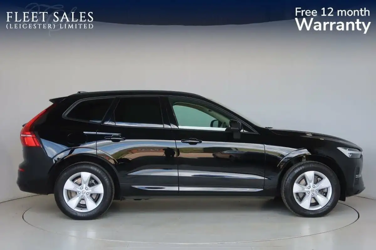 2021-volvo-xc60-20-b5-momentum-big-1