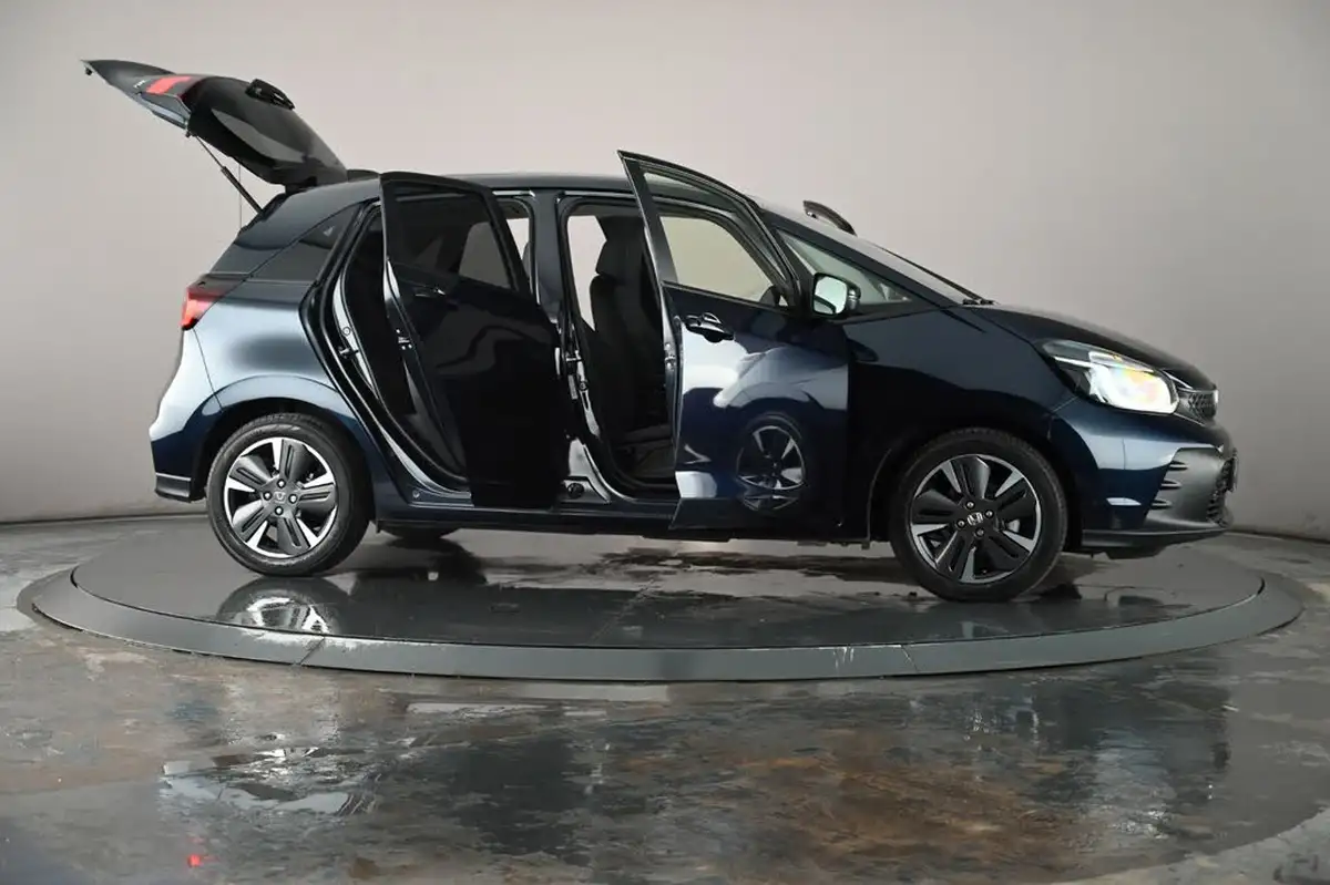 2025-honda-jazz-15-i-mmd-advance-big-66