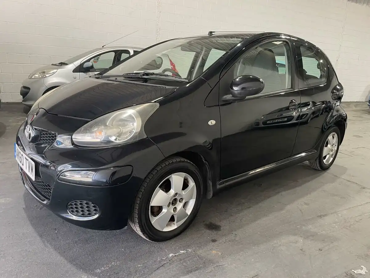 2010-toyota-aygo-10-aygo-black-ac-5d-big-1