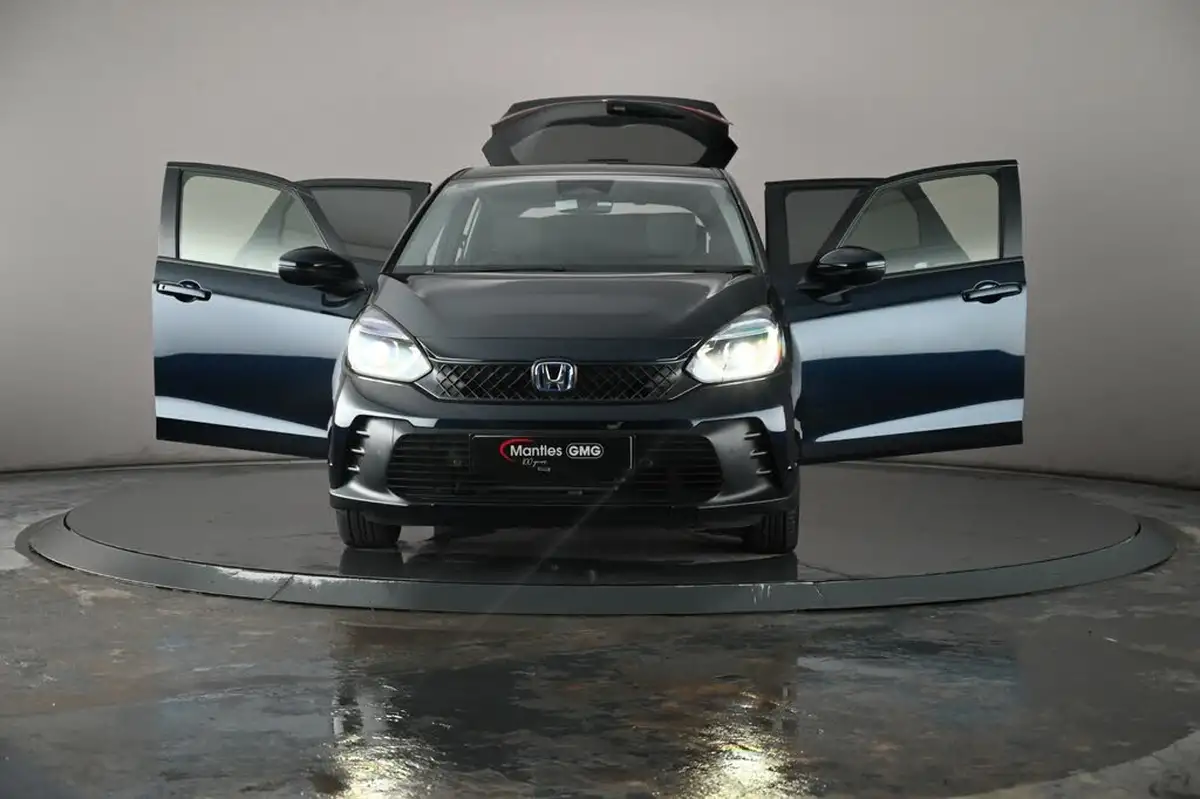 2025-honda-jazz-15-i-mmd-advance-big-38