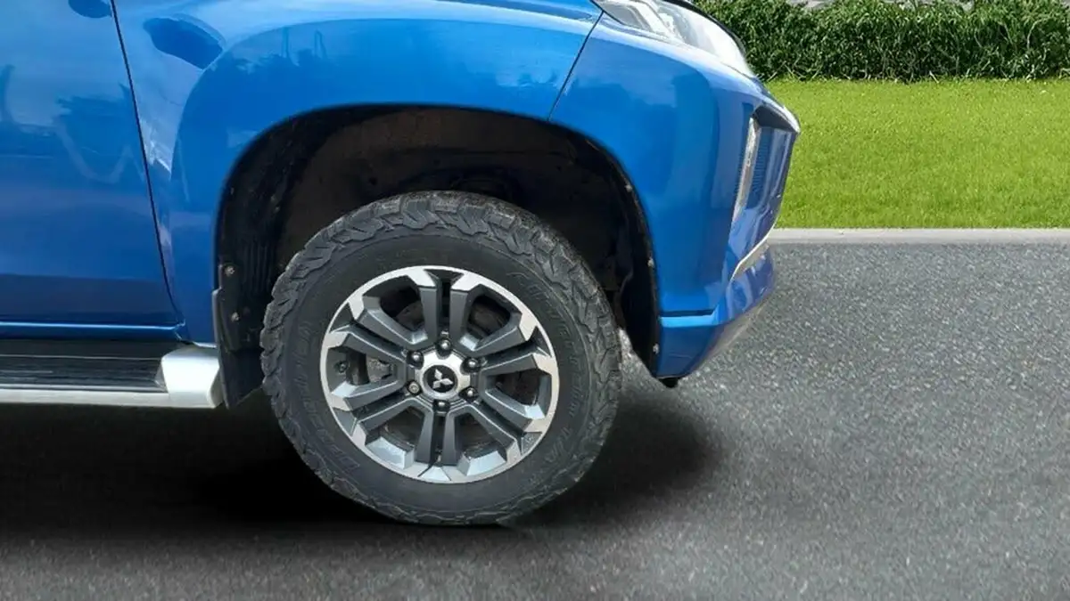 2021-mitsubishi-l200-22di-d-warrior-big-14