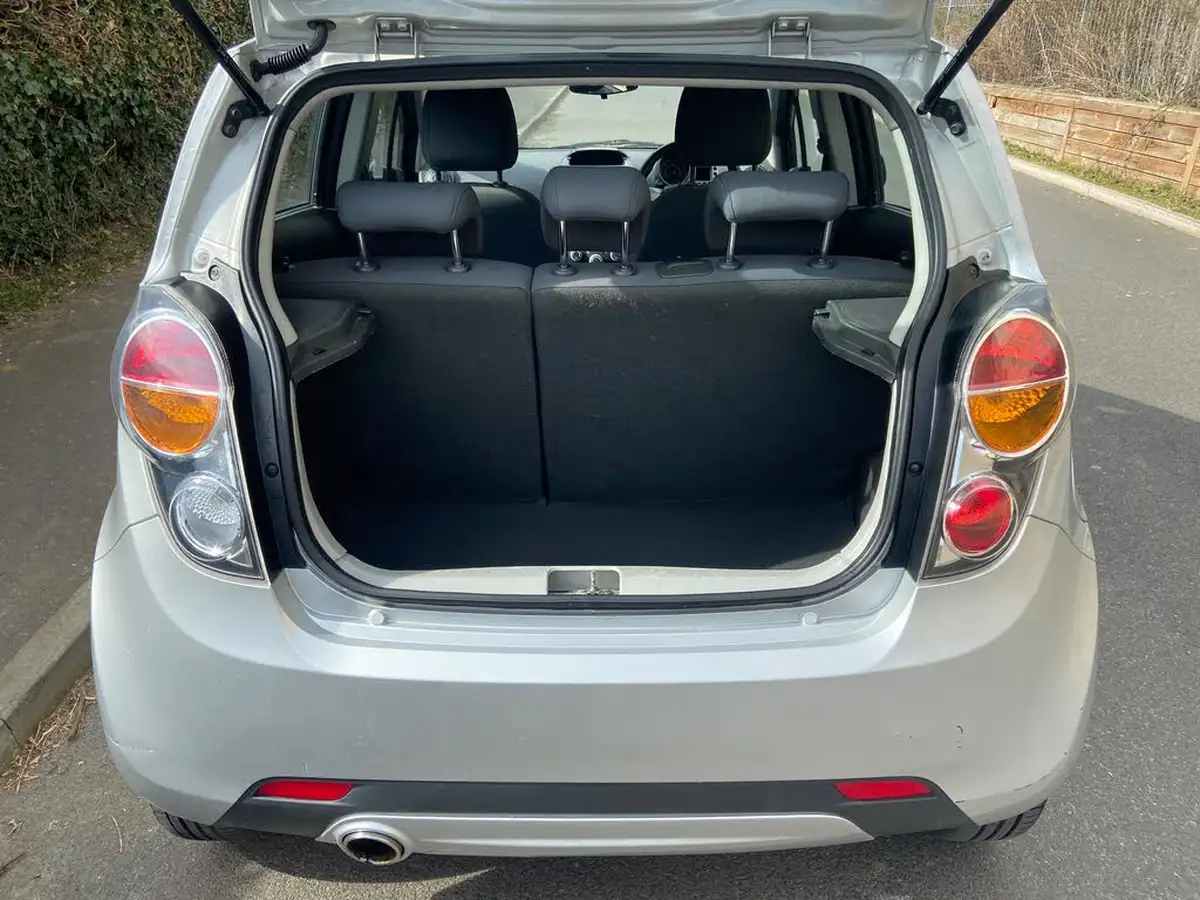 2012-chevrolet-spark-12-ls-big-8