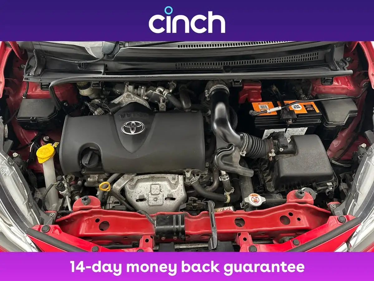 2018-toyota-yaris-15-vvt-i-icon-navi-big-15