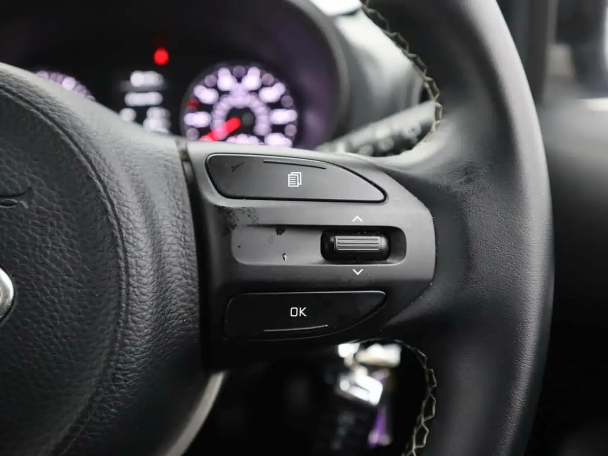 2021-kia-picanto-10-2-big-22