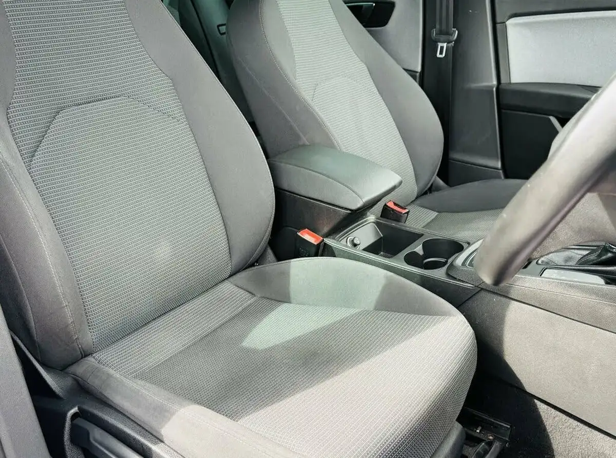 2019-seat-leon-16tdi-se-dynamic-ss-hatchback-dsg-big-9