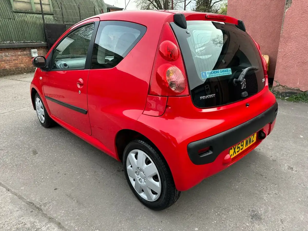 2009-peugeot-107-10-urban-3d-2-tronic-big-6