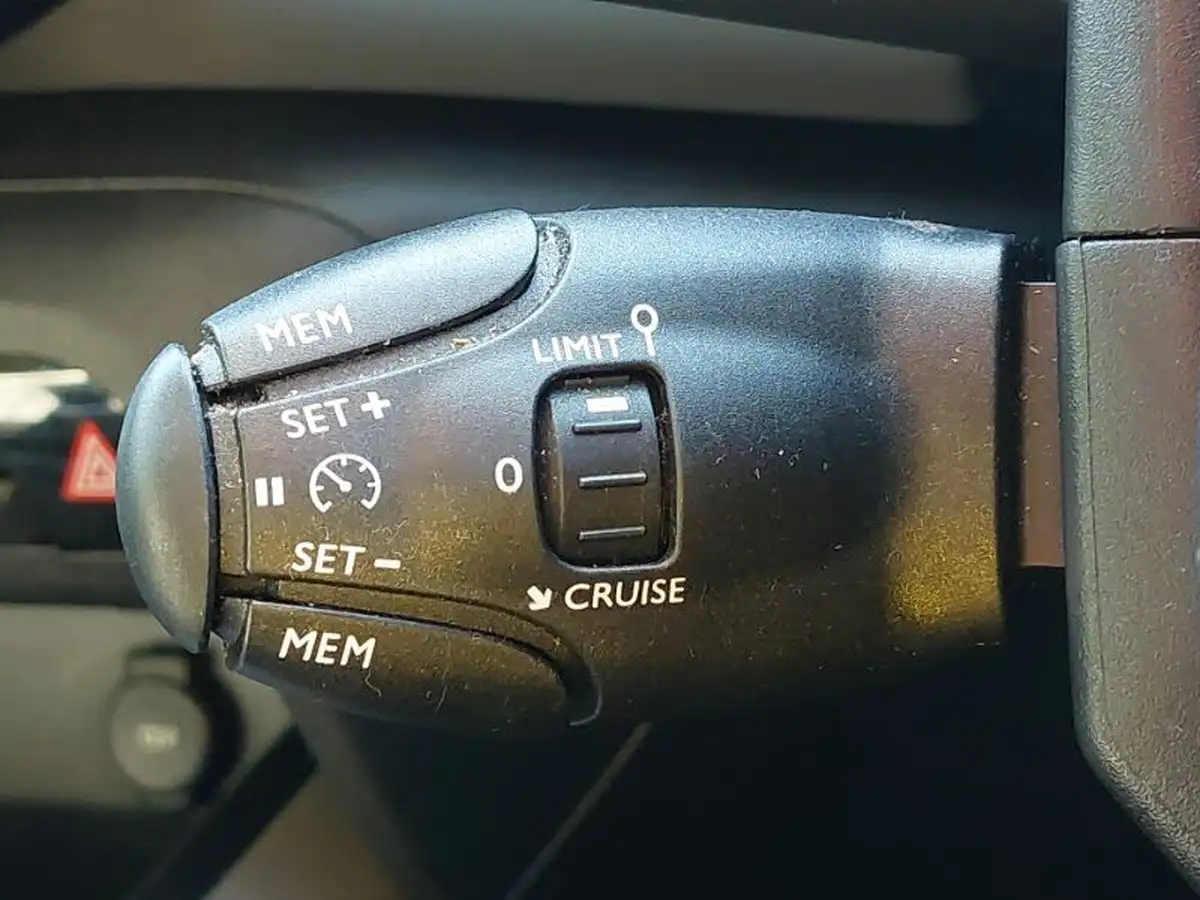 2019-citroen-c5-aircross-12-puretech-flair-big-12
