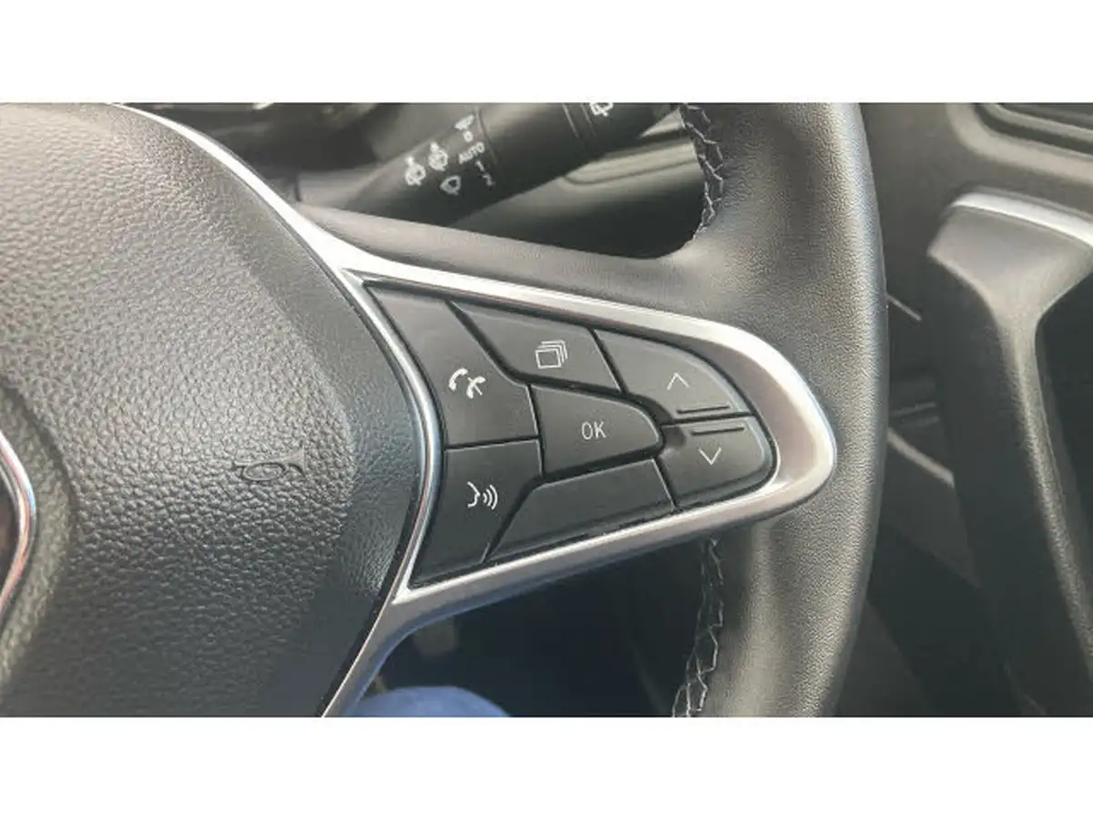 2024-renault-captur-10-tce-techno-big-21