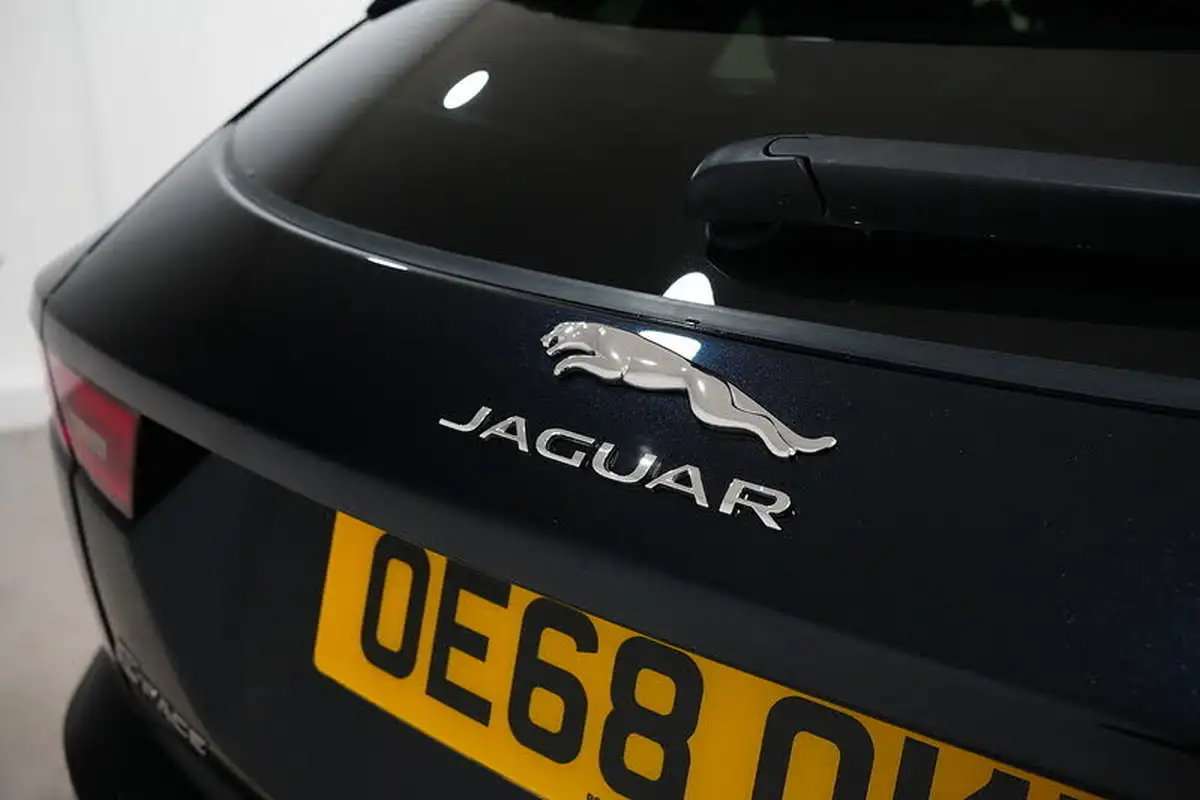 2018-jaguar-e-pace-20-i4d-r-dynamic-hse-180ps-big-14