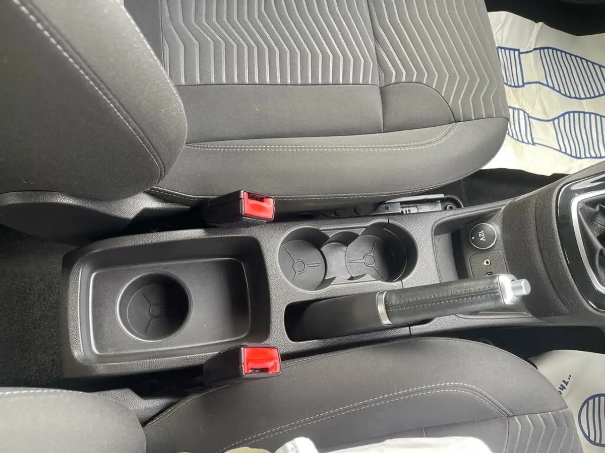2015-ford-fiesta-10t-zetec-100ps-ecoboost-ss-5d-big-20