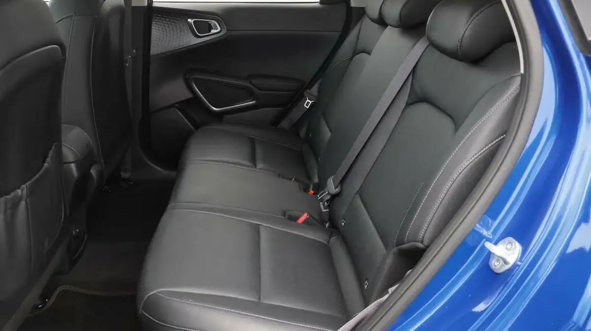 2022-kia-soul-ev-maxx-big-16