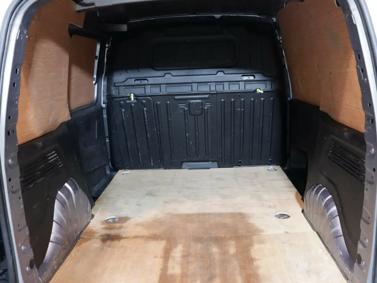2021-vauxhall-combo-15cdti-griffin-2000-big-39