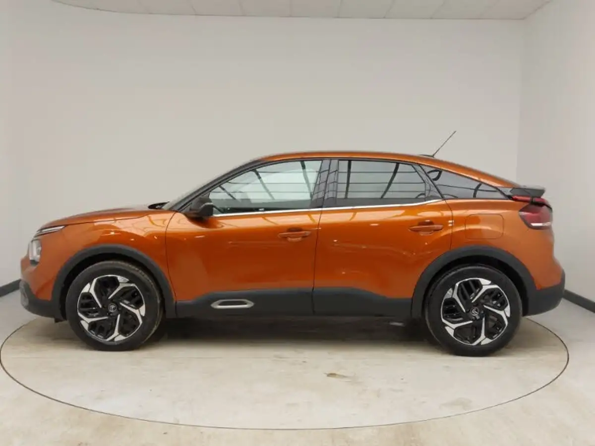 2022-citroen-c4-12-puretech-shine-130ps-big-3
