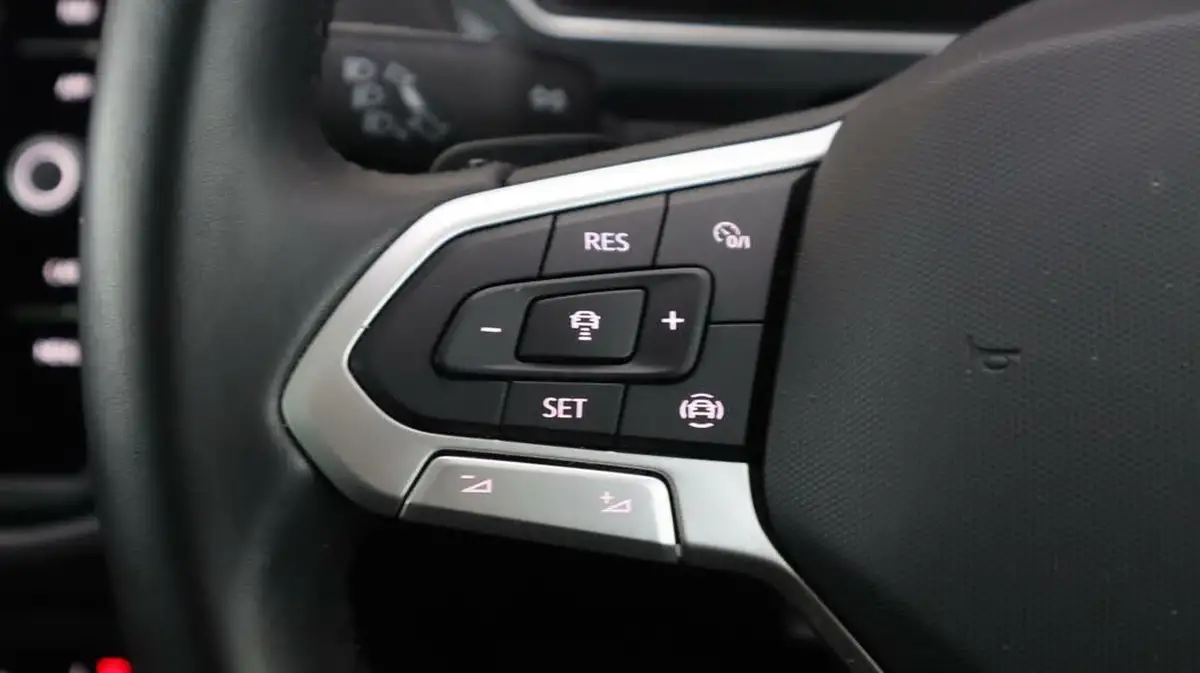 2021-volkswagen-tiguan-15-tsi-elegance-big-21