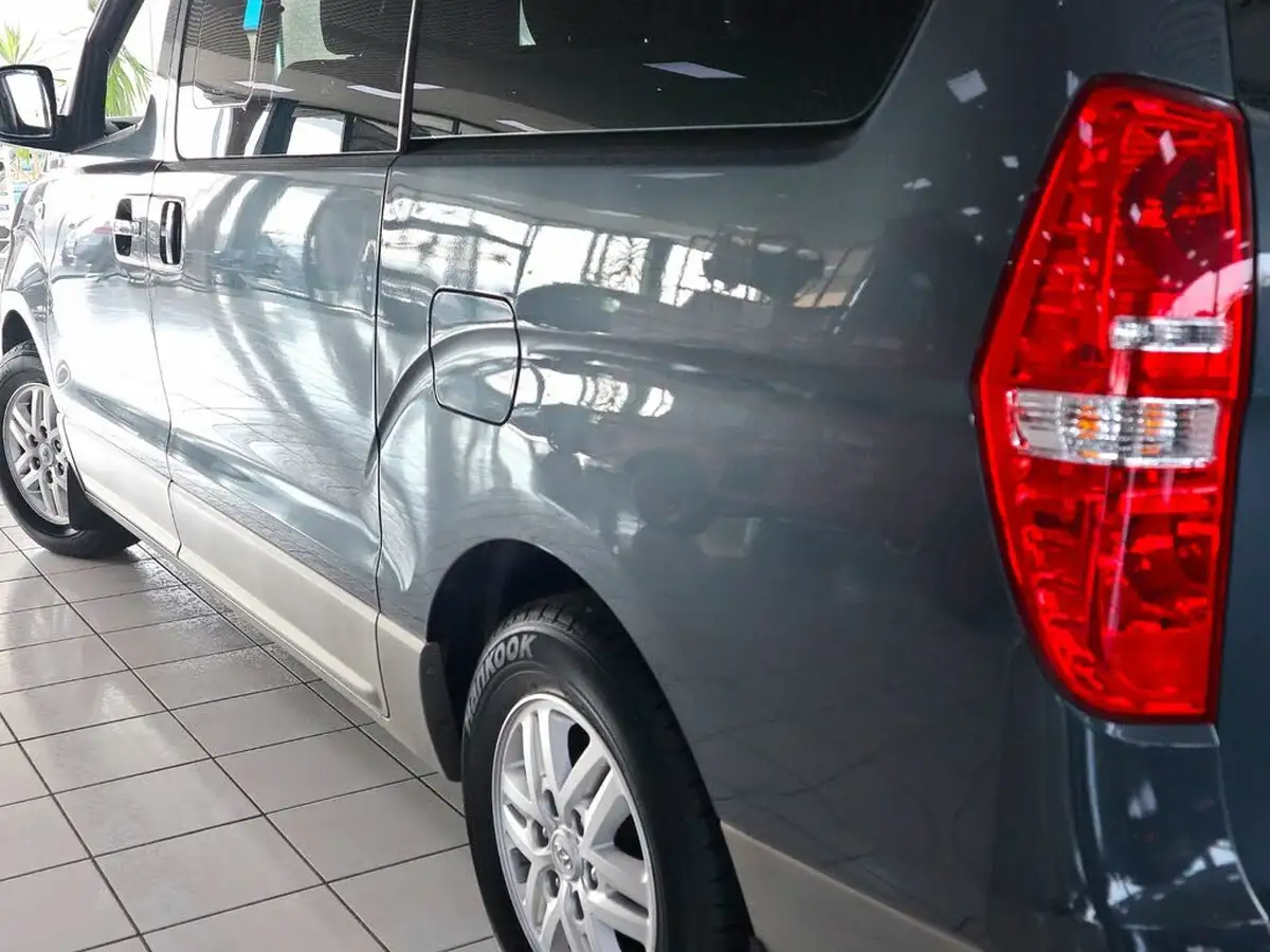 2019-hyundai-i800-25crdi-se-nav-136ps-big-12