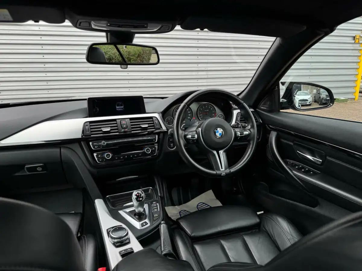 2014-bmw-4-series-30-m4-convertible-m-dct-big-55