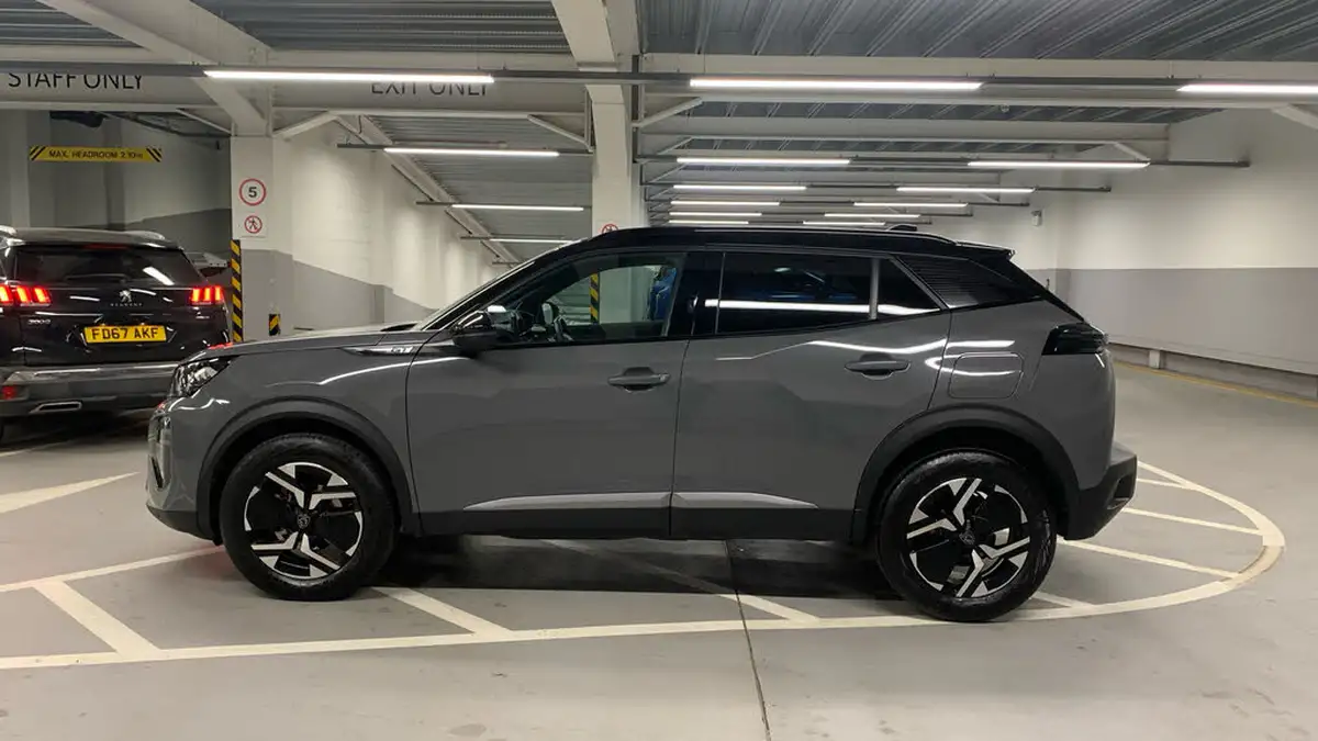 2023-peugeot-2008-suv-big-5