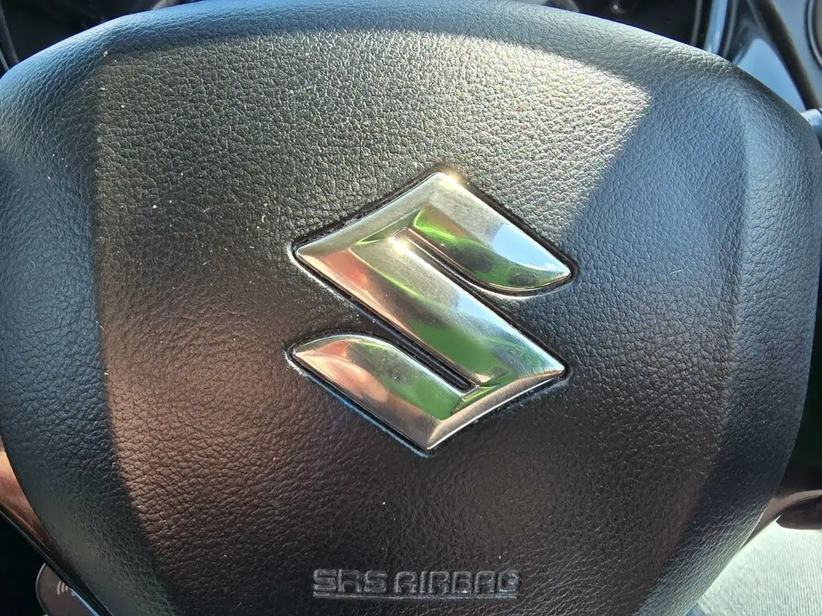 2017-suzuki-vitara-16-kuro-big-43