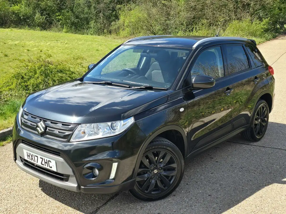 2017-suzuki-vitara-16-kuro-big-19