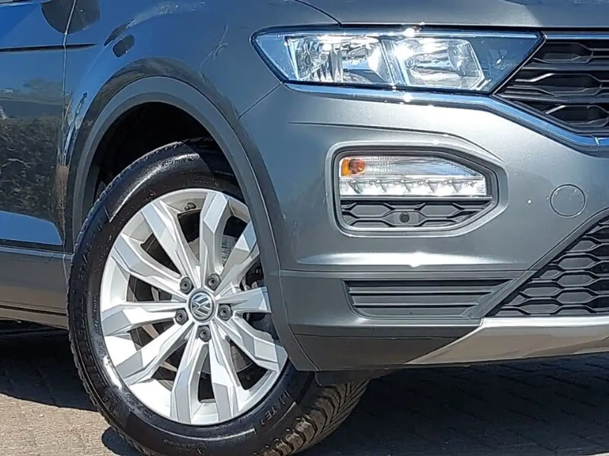 2019-volkswagen-t-roc-10-tsi-se-big-8