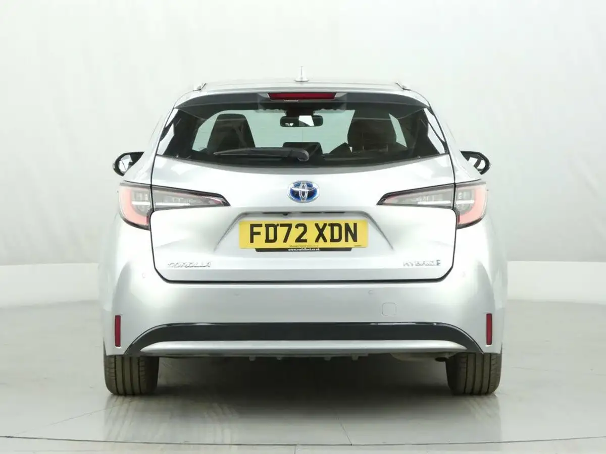2023-toyota-corolla-18-vvt-i-icon-tech-spare-wheel-touring-sports-5d-big-6