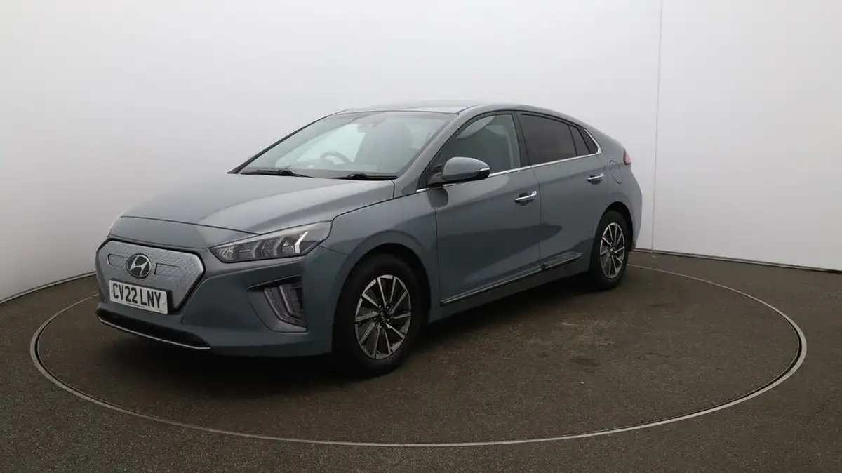 2022-hyundai-ioniq-e-premium-se-electric-big-62
