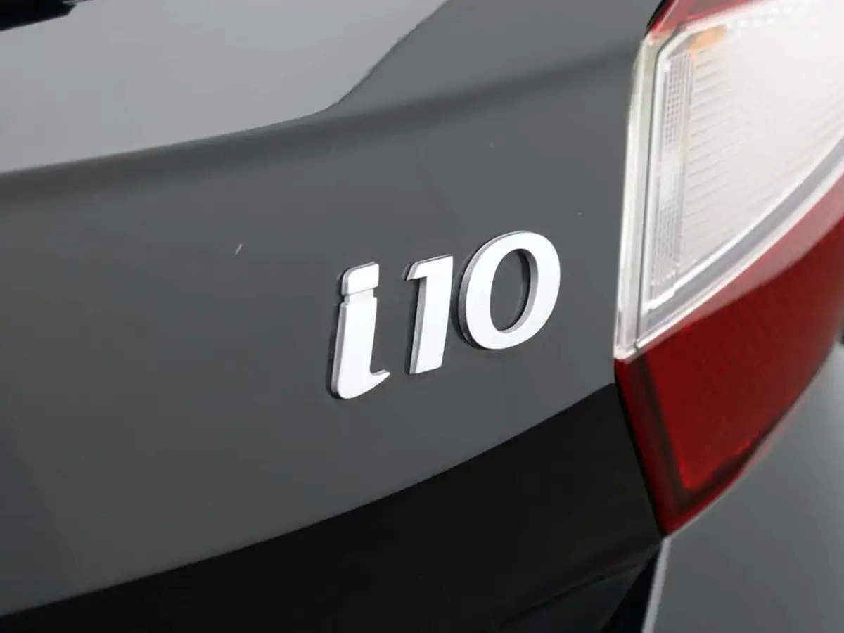 2022-hyundai-i10-12-se-connect-big-44