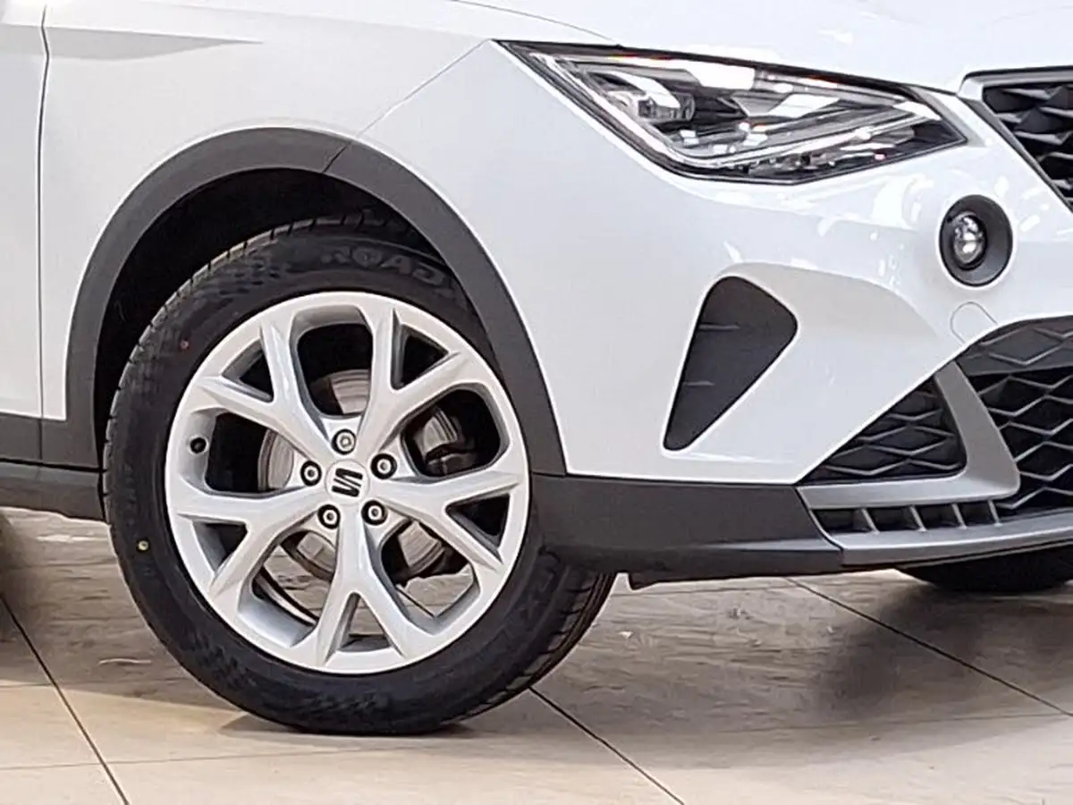 2023-seat-arona-10-tsi-fr-dsg-big-8