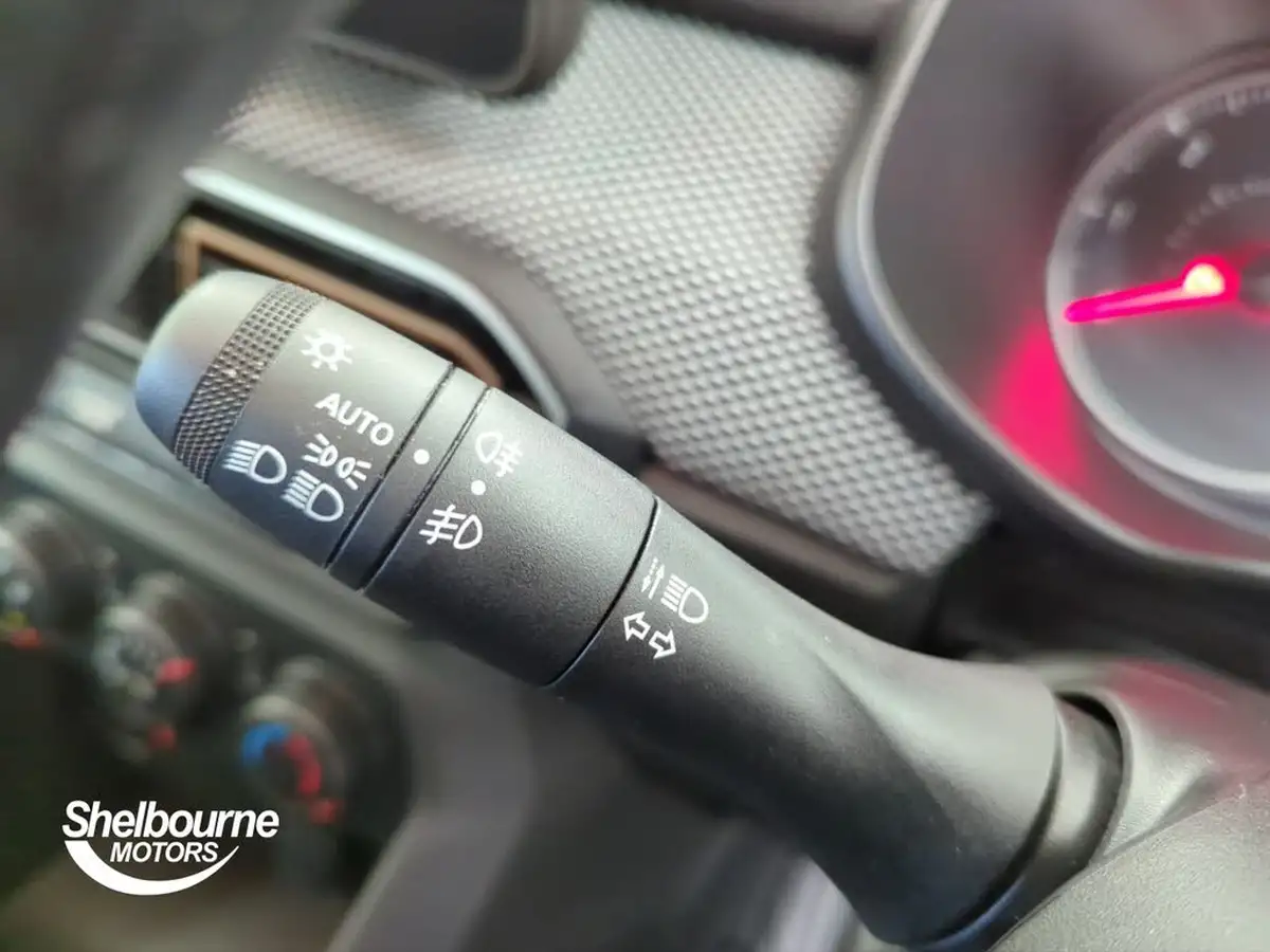 2023-renault-clio-10-tce-rs-line-big-31
